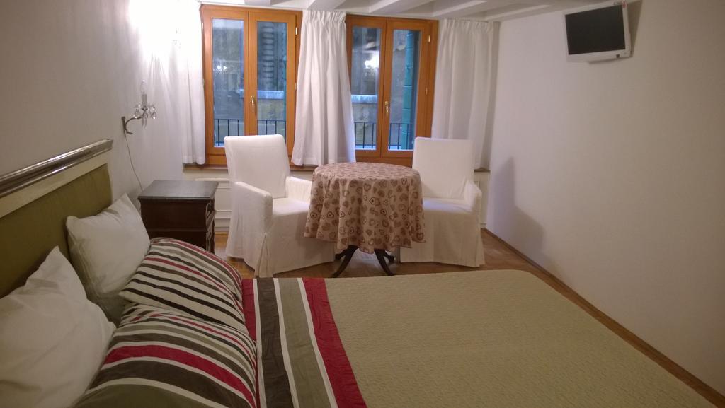 In Venice Back To San Marco Tourist Apartment Δωμάτιο φωτογραφία