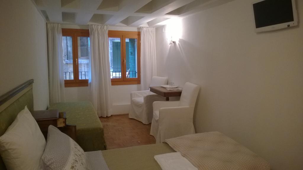 In Venice Back To San Marco Tourist Apartment Δωμάτιο φωτογραφία